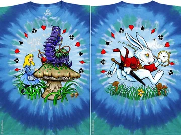 Льюис Кэрролл был математик, философ, логик. Его "Алиса в стране чудес" имеет два измерения: это книга об одном необычном путешествии, лежащая на столе, и бездонный колодец ребусов и загадок, над которыми до сих пор ломают головы тысячи людей.Что объединяет все эти сюжеты в наших футболках? Мифы? Миф- это лишь результат. Изображение на футболке учит мыслить нас и мыслить других. Не всё решается по шаблону. Только когда человек осознанно подходит к проблеме умеет пользоваться и логикой и ирациональным мышлением, он находит ответ. Мыслите!